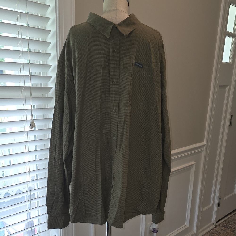 Columbia Dark Green Checkered Shirt